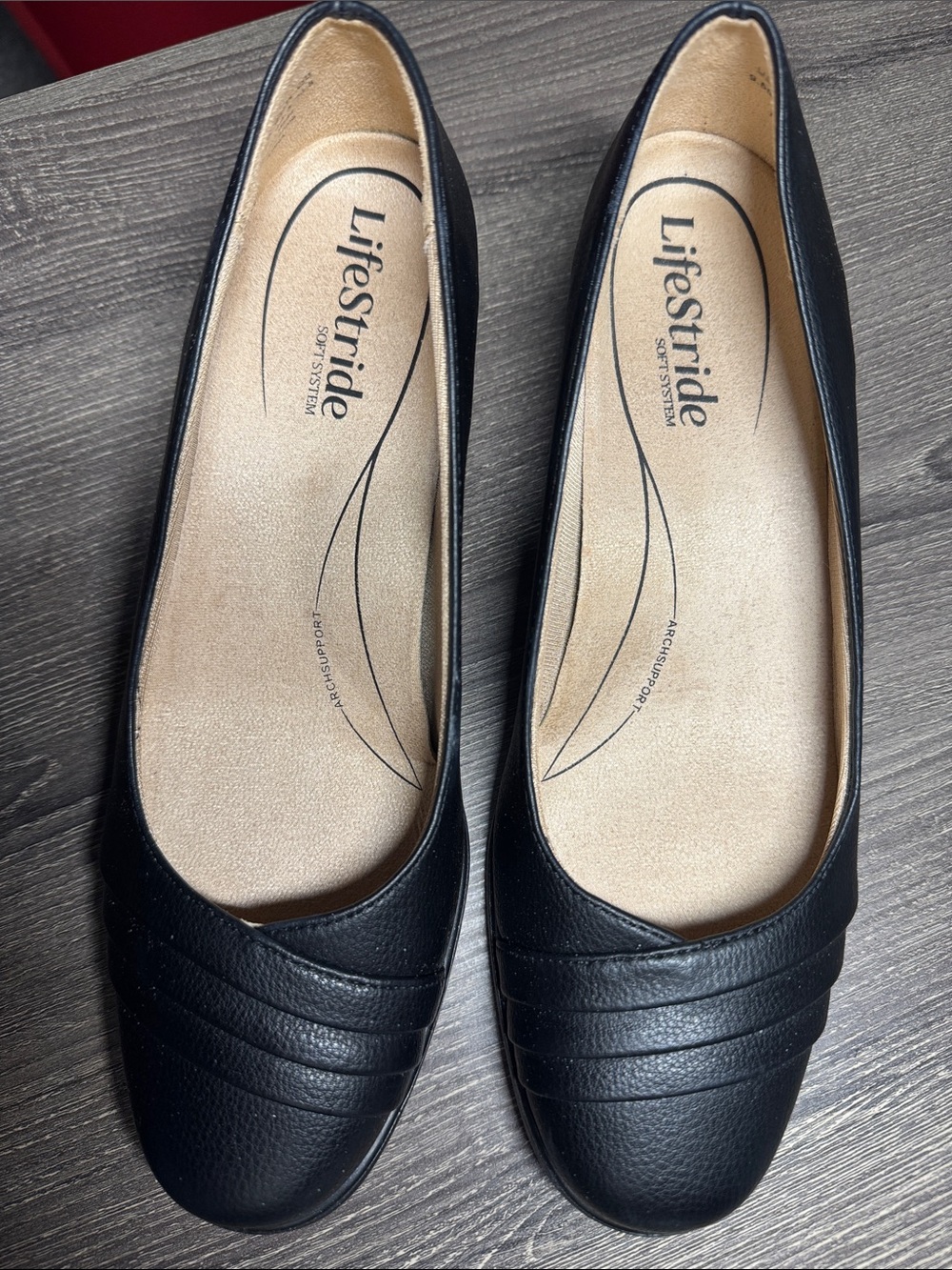 Life Stride Black Women's Slip-On Ballet Flats